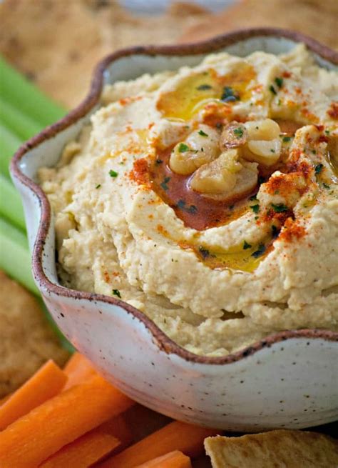 How much fat is in hummus - roasted garlic - calories, carbs, nutrition